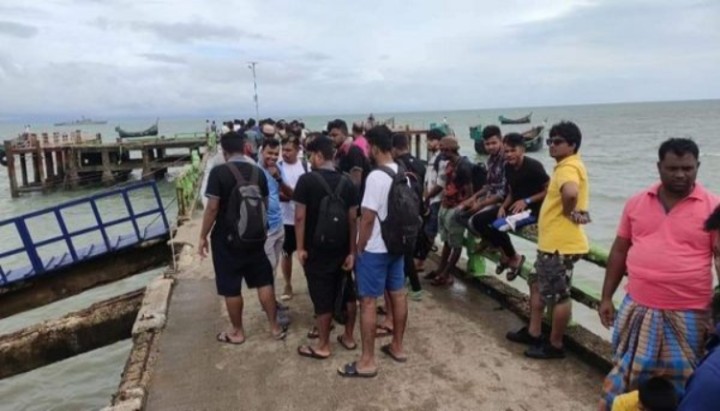 ঘুর্ণিঝড় জাওয়াদ: সেন্টমার্টিনে আটকা তিন শতাধিক পর্যটক